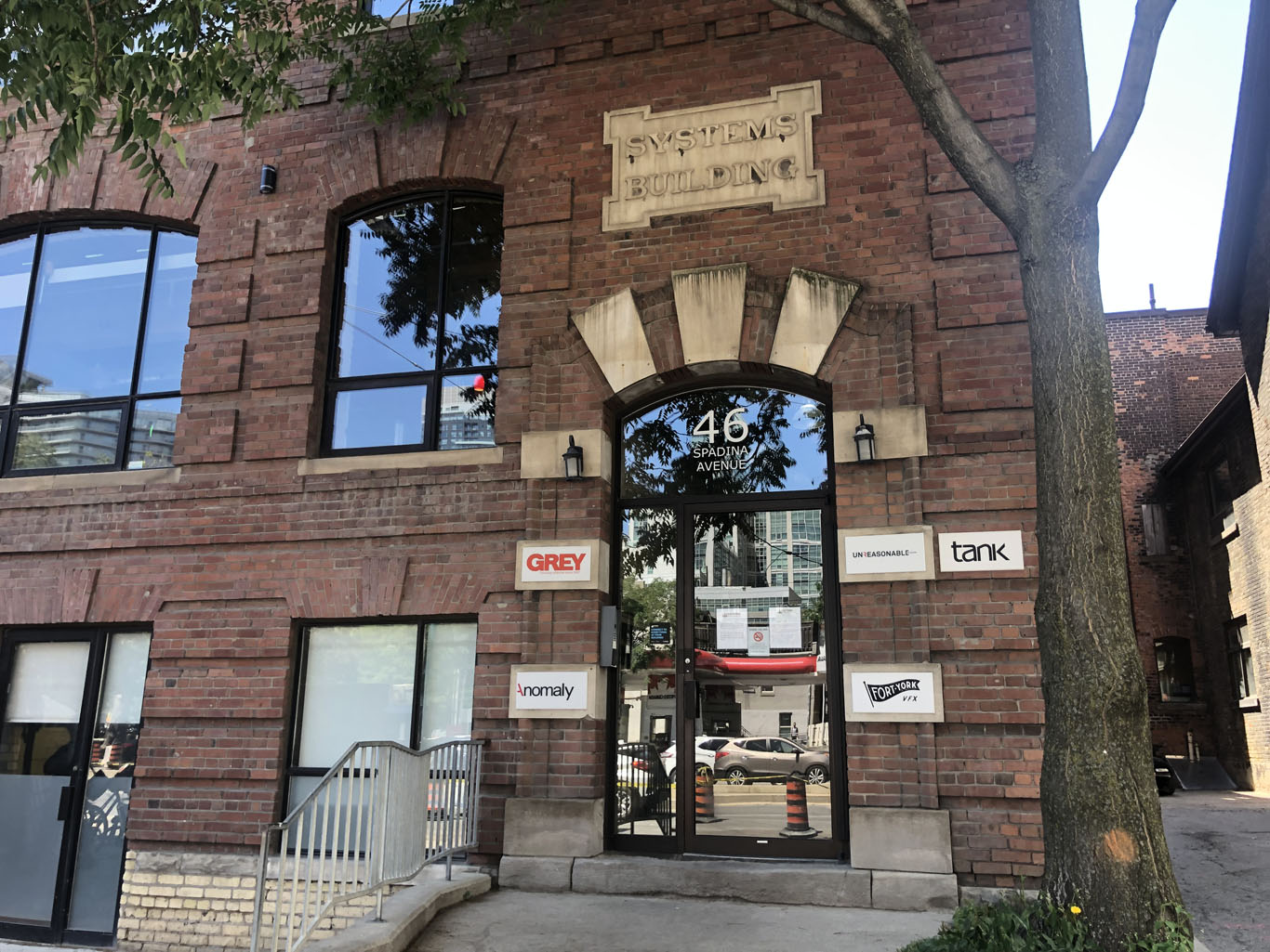 40-46 Spadina Avenue 5